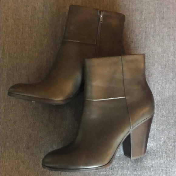 NWOT brown leather heeled hottie Nine West sz 9.5 - Picture 1 of 4